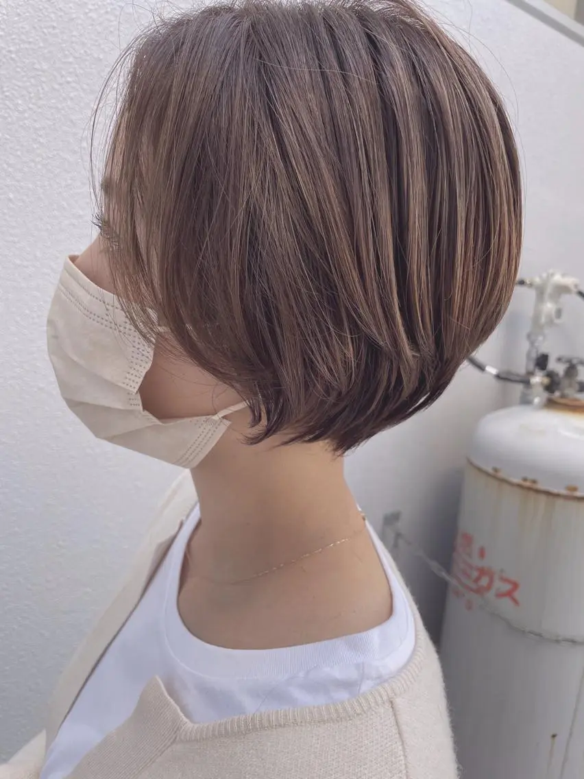 ショート 切りっぱなしボブ ショートボブ 丸みショート ミストバング ボブ モテ髪/ボブ/ショー ト/アダチフウトのヘアスタイル