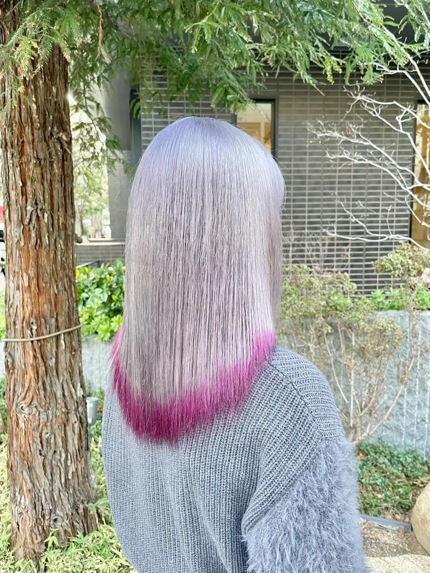 セミロング カラー ヘアアレンジ ベージュカラー ブリーチ ハイトーンカラー ミルクティーベージュ ピンクカラー 安田和洋 ブリーチカラー特化のヘアスタイル