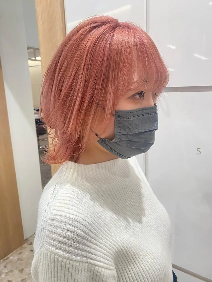 ミディアム カラー ヘアアレンジ 切りっぱなしボブ ベージュカラー ハイトーンカラー インナーカラー ピンクカラー 🌿レイヤー/ブリー チ/🌿‬JINのヘアスタイル