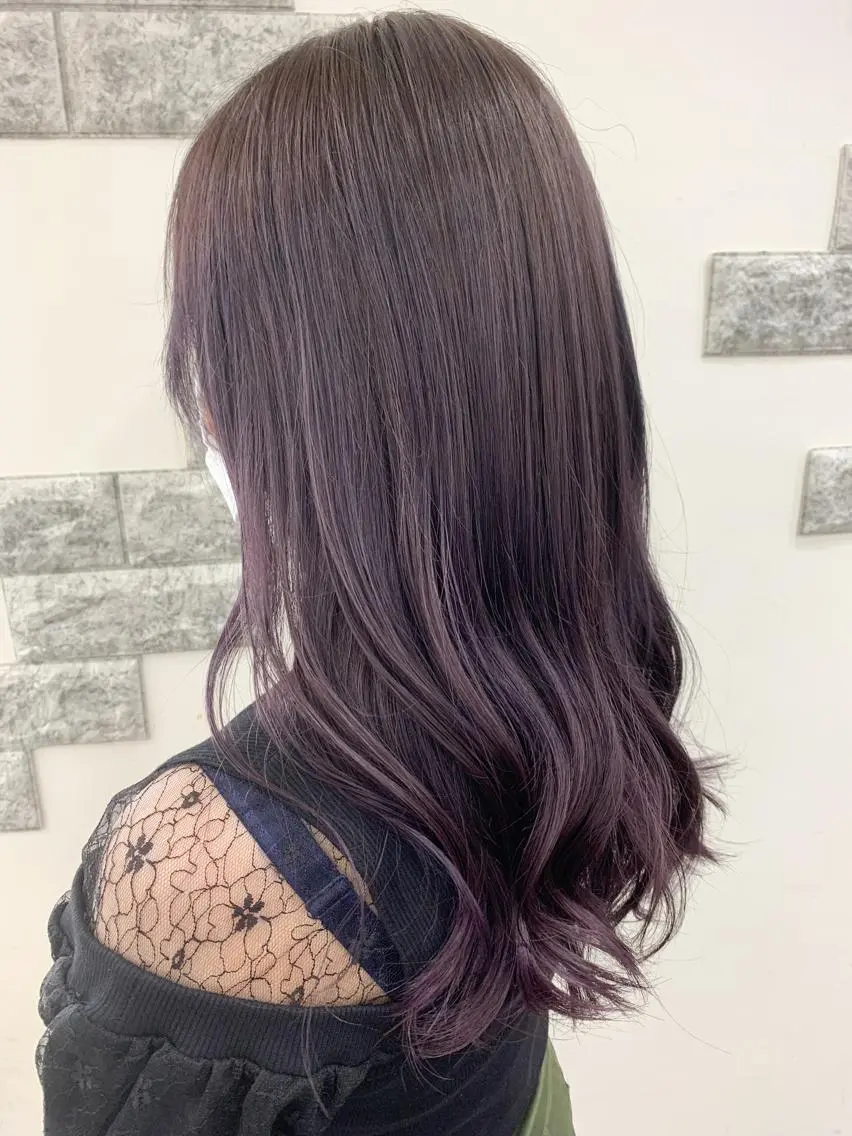 ミディアム カラー 薄田 珠美のヘアスタイル