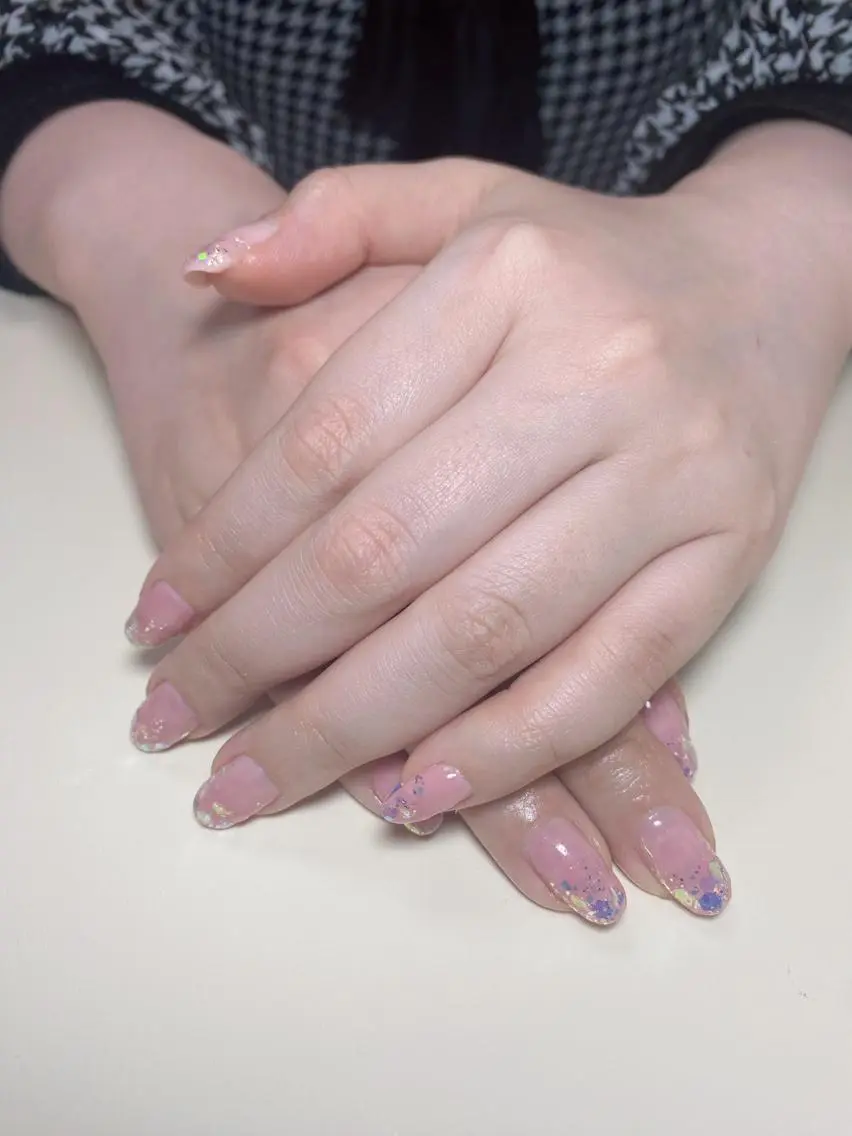 ネイル ホログラムネイル ハンドネイル Nail Salon K 🧸美爪育成のネイルデザイン