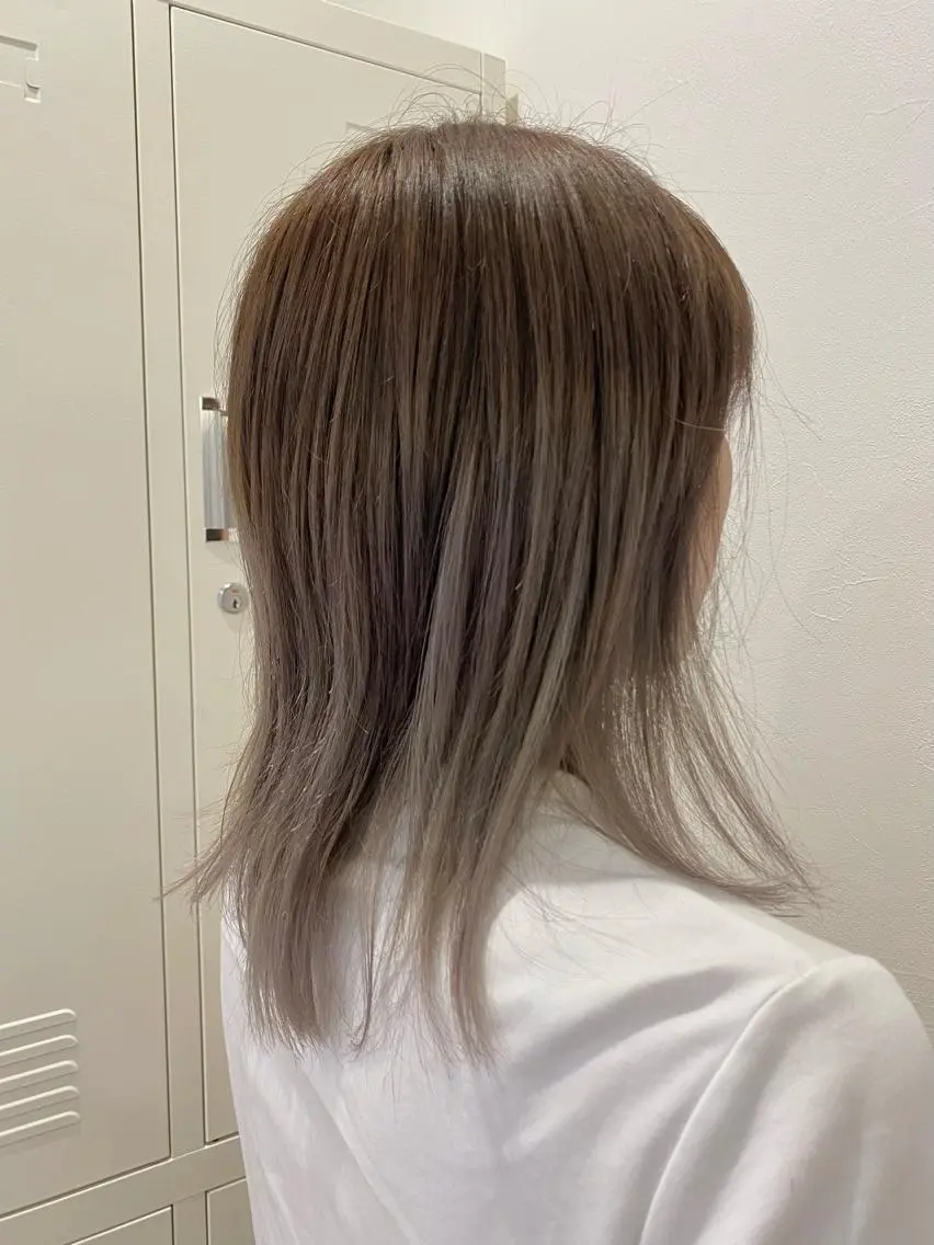 ミディアム カラー ブリーチ ケアブリーチ 透明感カラー ダブルカラー イヤリングカラー 酸性ストレート/ブリ ーチなしWカラー河本のヘアスタイル