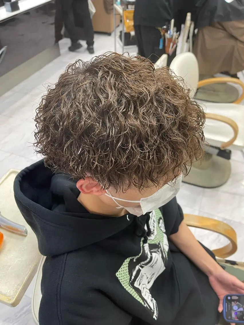ショート パーマ メンズ メンズパーマ ツイストスパイラルパーマ スパイラルパーマ カット パーマ トリートメント 🌻メンズカット 落合諒🌻のヘアスタイル