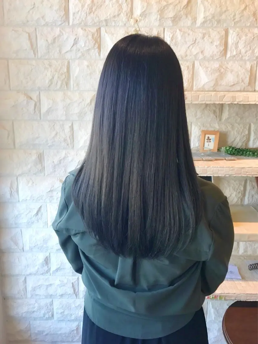 ロング カラー アッシュ ブリーチ グラデーションカラー カット ヘアカラー 土居 正季のヘアスタイル