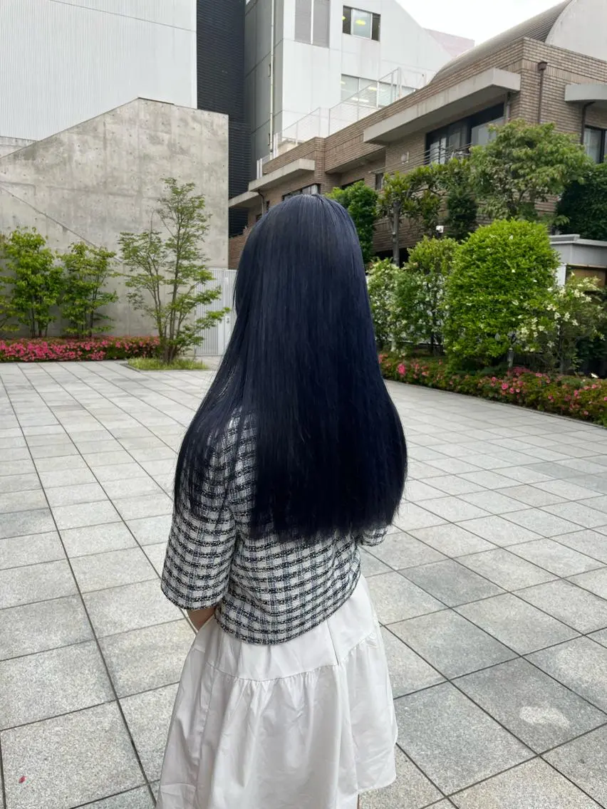 ロング カラー ヘアカラー トリートメント ヘアセット 🩶【推しハイトーン 】yuzu🩶のヘアスタイル