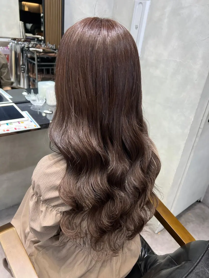 ロング カラー ヘアアレンジ シールエクステ アッシュ バレイヤージュ ベージュカラー ブリーチ ar+ ❤︎ maiのヘアスタイル