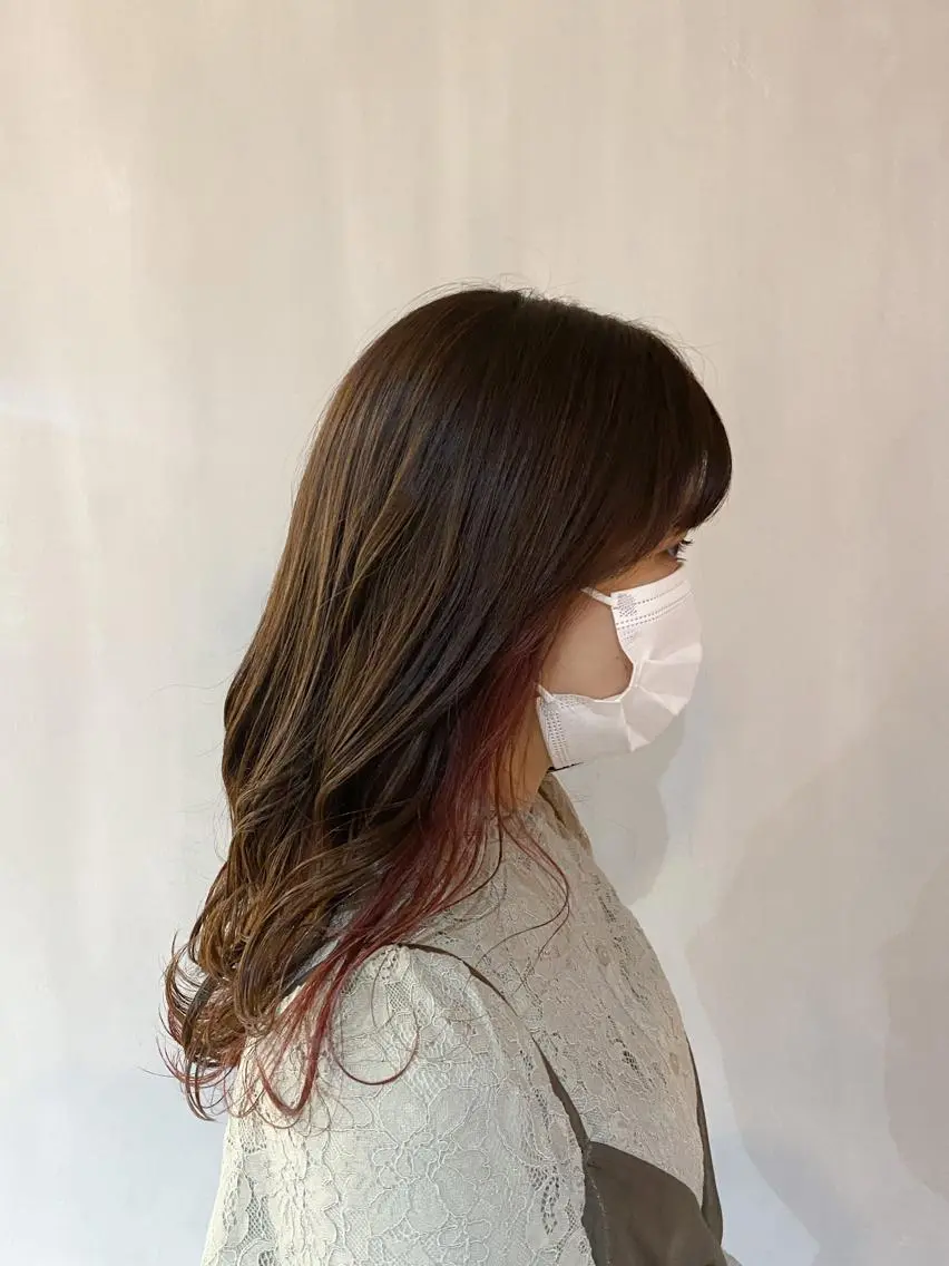 ロング カラー ベージュカラー ピンクカラー ピンクベージュ カット ヘアカラー トリートメント TAI透明カラー 柔らかい縮毛矯正のヘアスタイル