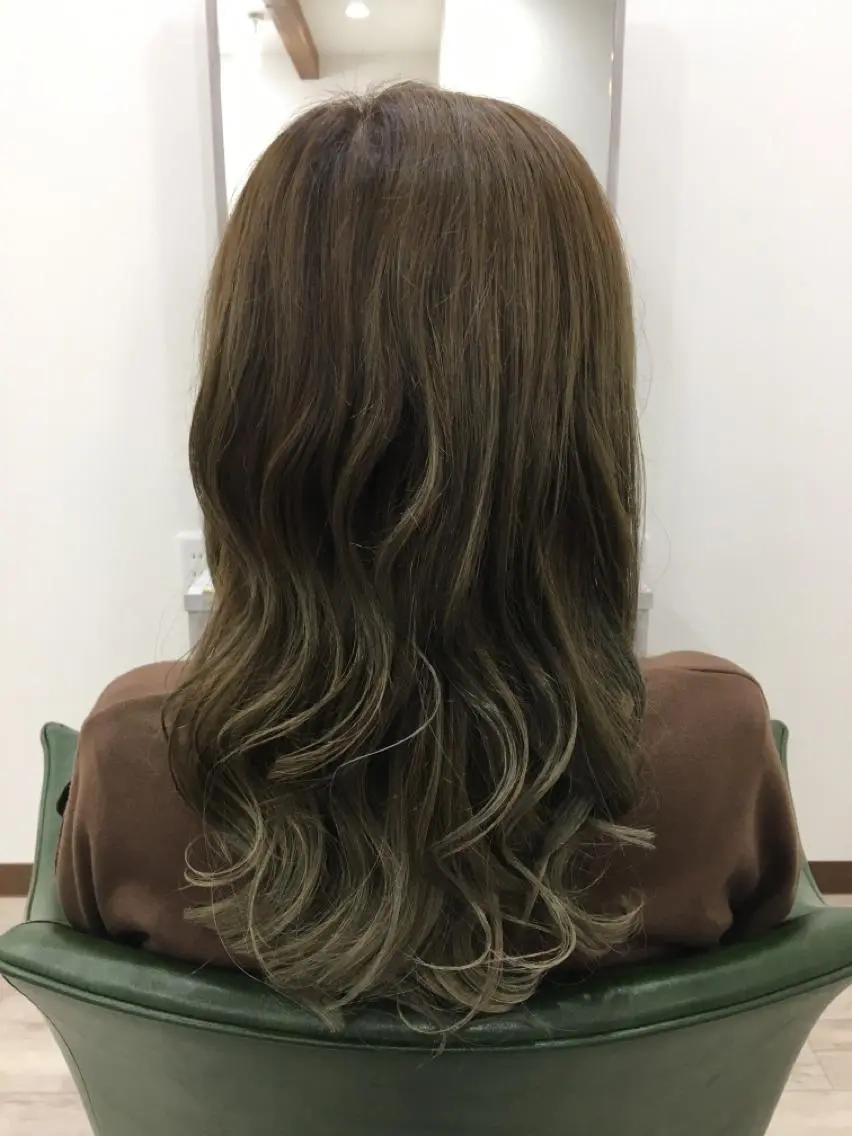 ロング カラー カット ヘアカラー トリートメント 長塚 翔也のヘアスタイル