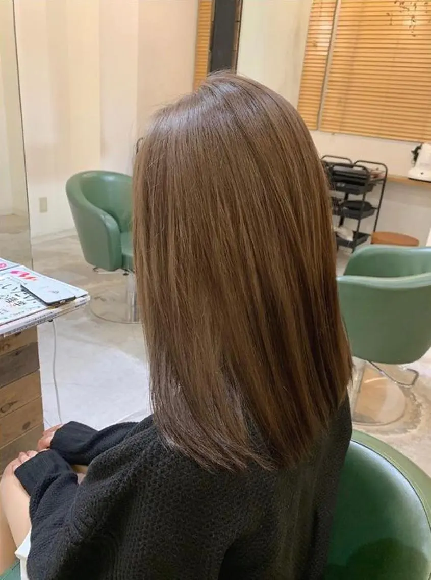 ミディアム カラー ヘアアレンジ ベージュカラー ブリーチ ミルクティーベージュ ブリーチなしカラー 新宿No.1美髪師 taka髪質改善のヘアスタイル