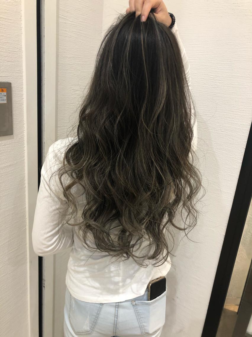 ロング 岸川 恭子のヘアスタイル