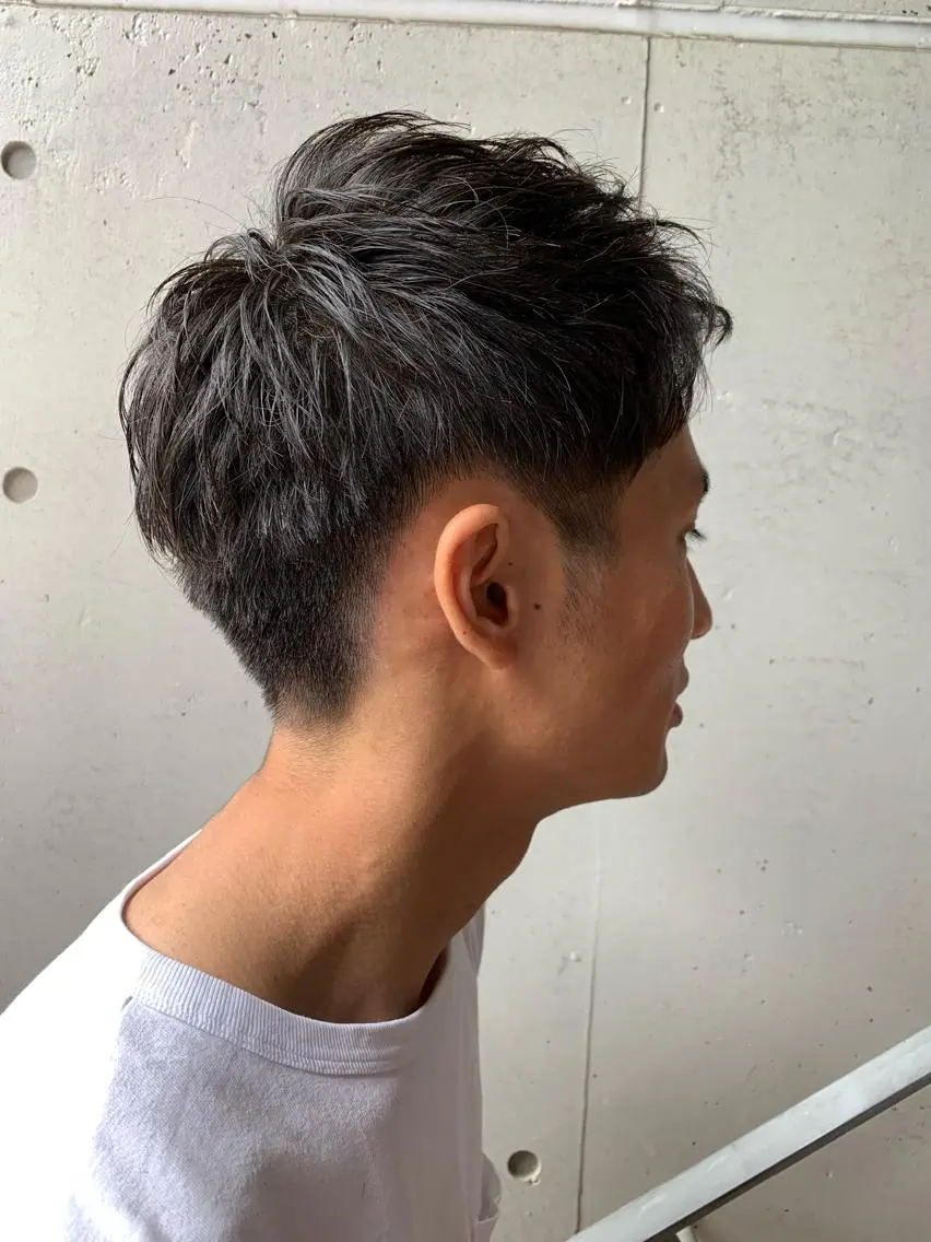 ショート カラー メンズ 鈴木 まりやのヘアスタイル
