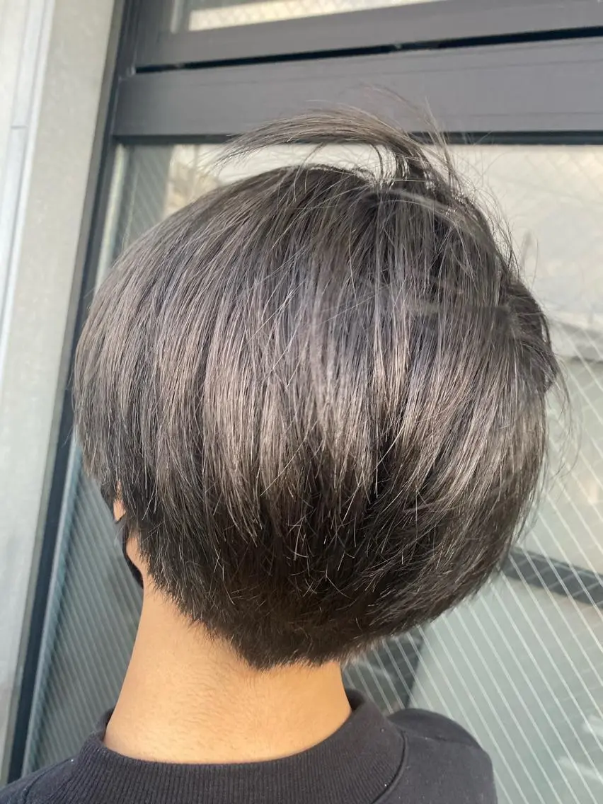カラー メンズ メンズブリーチ ブリーチ グレージュ カット ヘアカラー N° Elune MIYUUのヘアスタイル