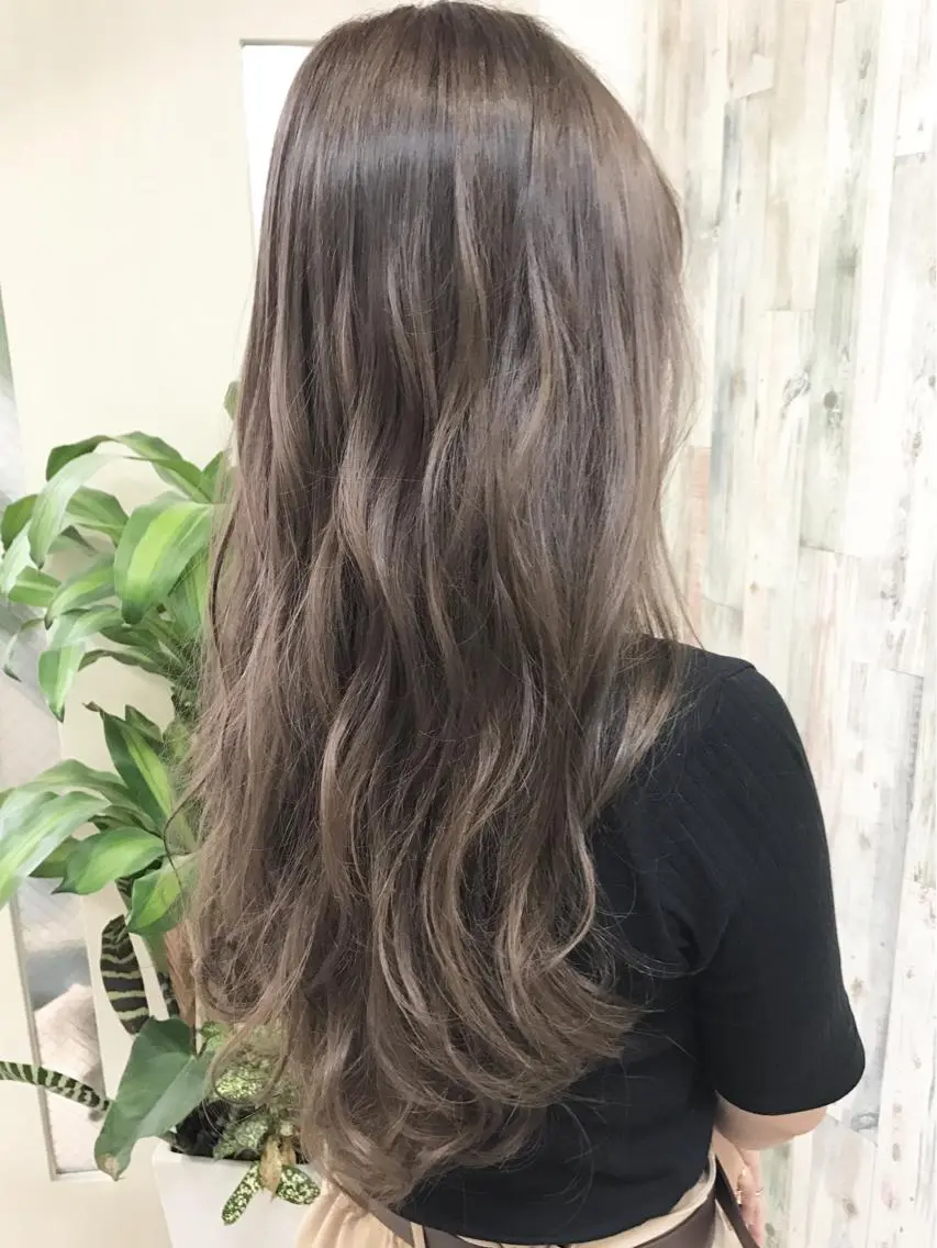 ロング カラー ヘアカラー トリートメント 艶髪🫧髪質改善 縮毛矯正✨影山湧市のヘアスタイル
