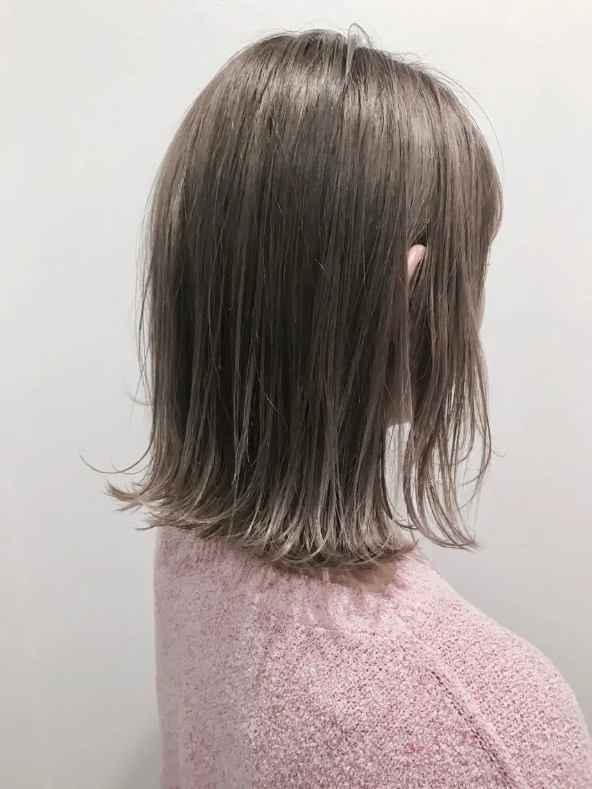 ショート カラー ベージュカラー ブリーチ ブロンド ブロンドベージュ ダブルカラー 井坂 弘人のヘアスタイル