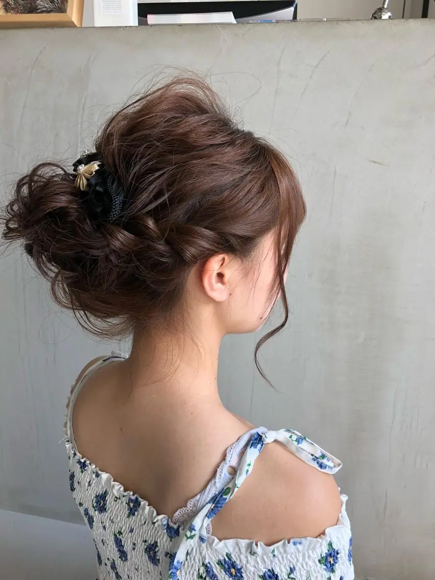 セミロング カラー ヘアアレンジ 【骨格診断カット】 .のヘアスタイル
