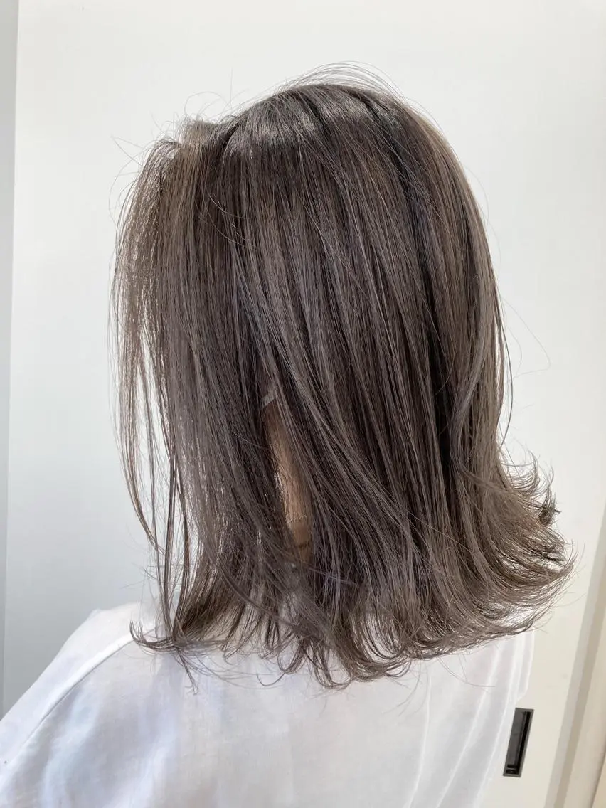 ミディアム カラー ヘアアレンジ ヘアカラー シアーベージュニスト 🥣大石亜里紗のヘアスタイル