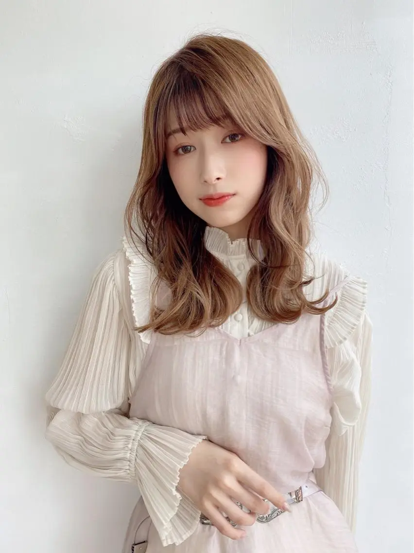 ミディアム くびれヘア 韓国風ヘア 鎌倉 彩のヘアスタイル