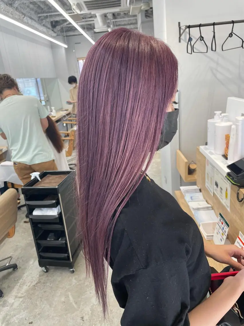 ロング SAEKI【ior 】北千住店ブリーチのヘアスタイル