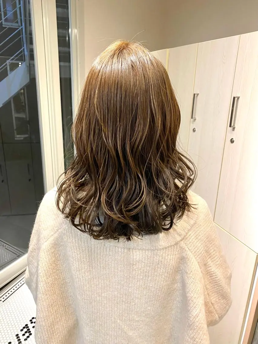 ミディアム カラー ハイトーン×似合わせ 🌱中川慎之介のヘアスタイル