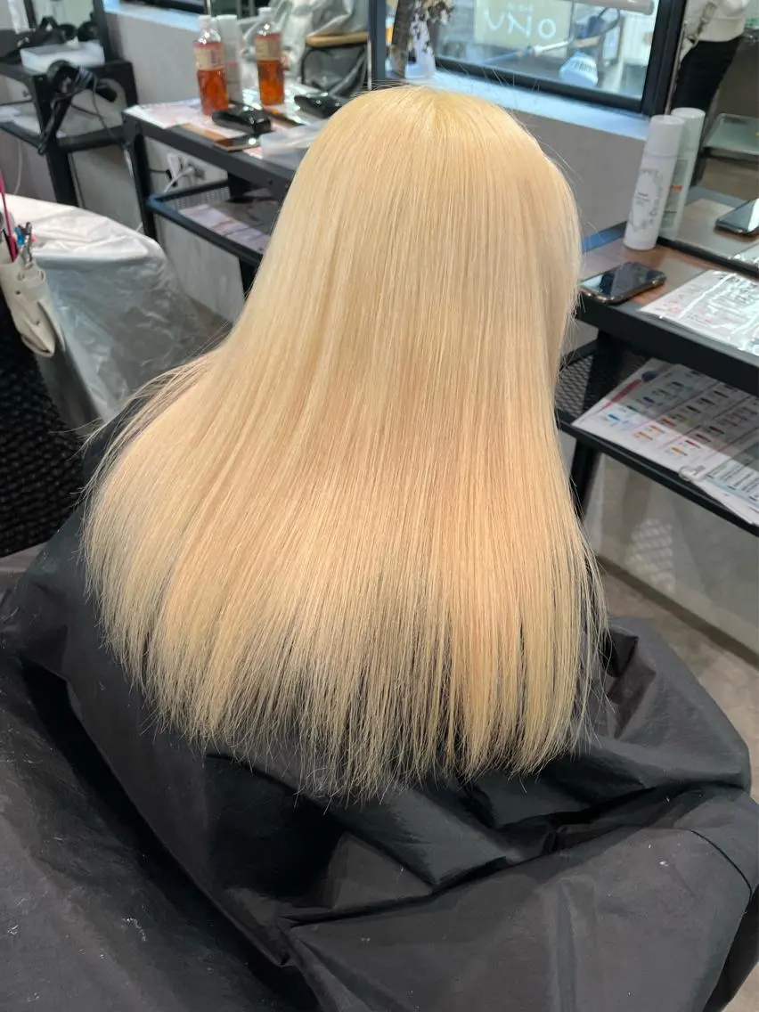 ロング カラー 抜きっぱなしブロンド ブロンド 髪質改善 トリートメント ヘアセット🎀パーマ Tsubasaのヘアスタイル