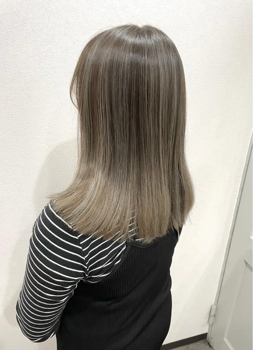 セミロング カラー ハイライトカラー ハイライト カット ヘアカラー トリートメント 🤍2nd🤍田所 美希のヘアスタイル
