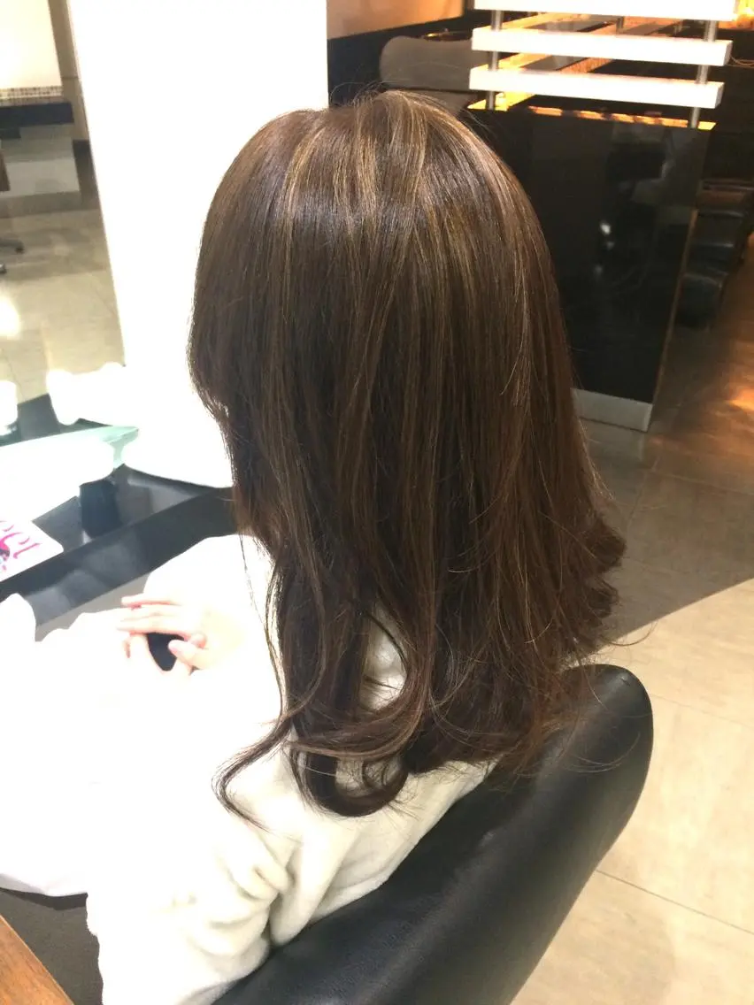 セミロング カラー ヘアアレンジ バレイヤージュ レイヤーカット 烏山 達也のヘアスタイル