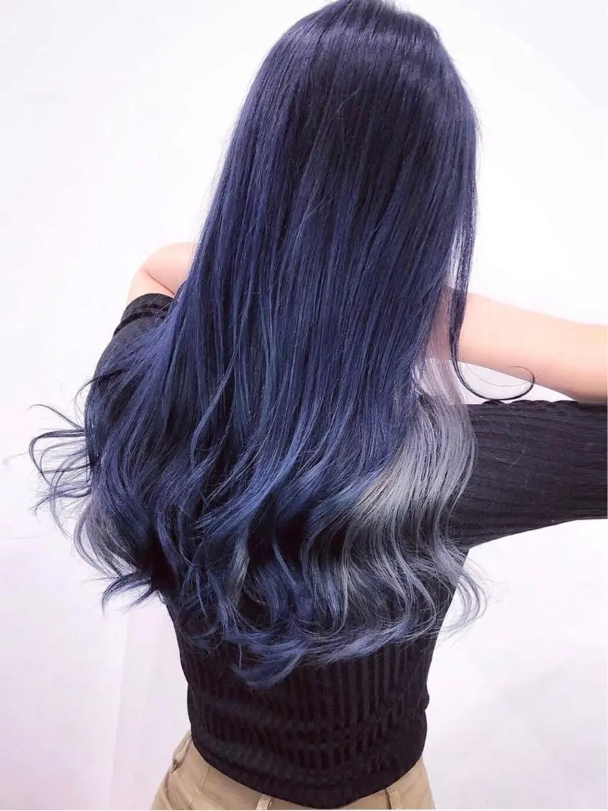カラー 金澤 愛のヘアスタイル
