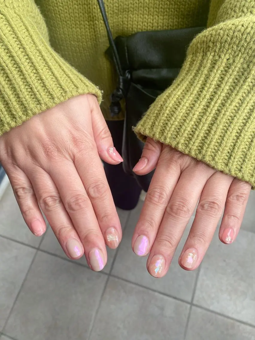 ネイル アートネイル オーロラネイル 氷ネイル・うるうるネイル ミラーネイル ニュアンスネイル ハンドネイル ハンドケア bloom_ nailのネイルデザイン