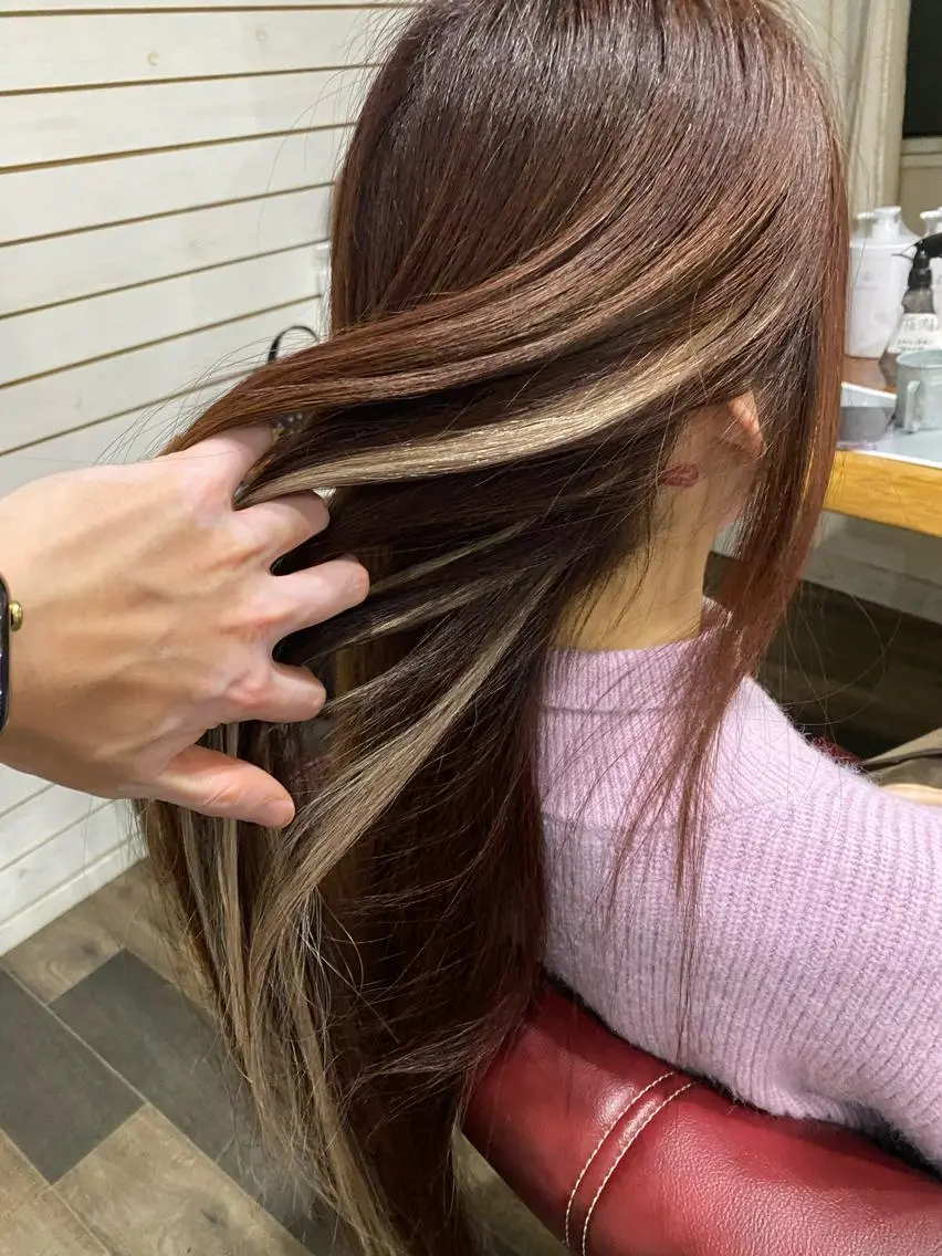 ロング カラー ブラウンカラー ピンクカラー ピンクブラウン エクステ ヘアカラー トリートメント エクステ ココテラス メンズカットのヘアスタイル