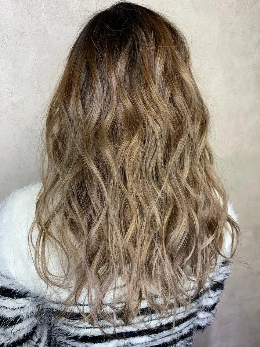ロング 西村 雄二/エクステのヘアスタイル
