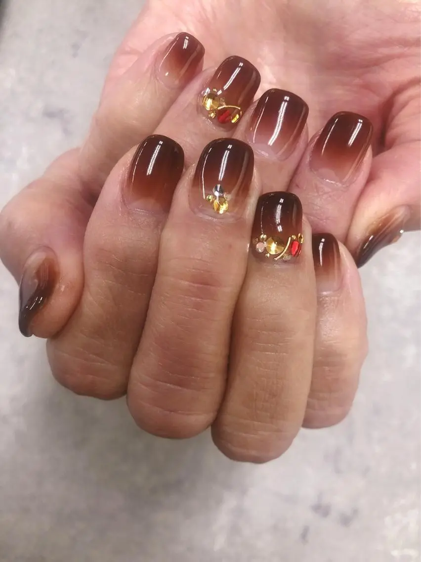 ネイル グラデーション オフィスネイル ハンドネイル FASTNAIL PLUS 新宿店のネイルデザイン