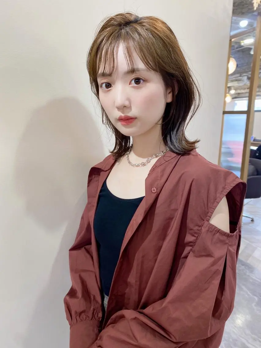 ミディアム 外ハネヘア 鎌倉 彩のヘアスタイル