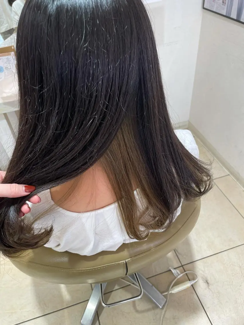 セミロング カラー インナーカラー ヘアカラー トリートメント nanako /レイヤーカットのヘアスタイル