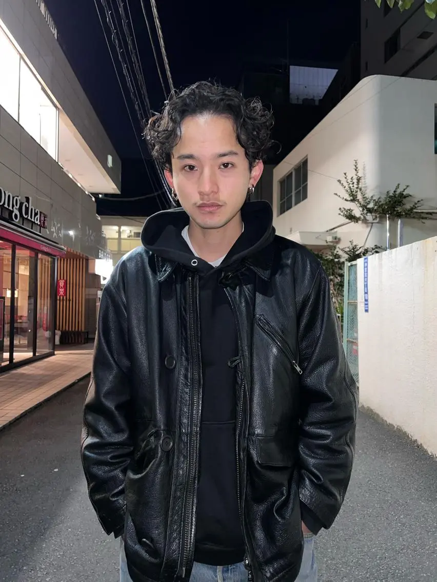 ミディアム パーマ メンズ カット パーマ メンズ専門ブリー チカラー⚡️リュウジのヘアスタイル