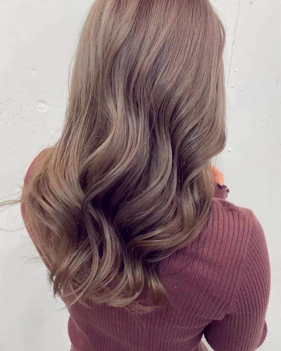 ミディアム カラー ブリーチ ラベンダーカラー ヘアカラー トリートメント ウルフカット レイヤーカット上柿のヘアスタイル