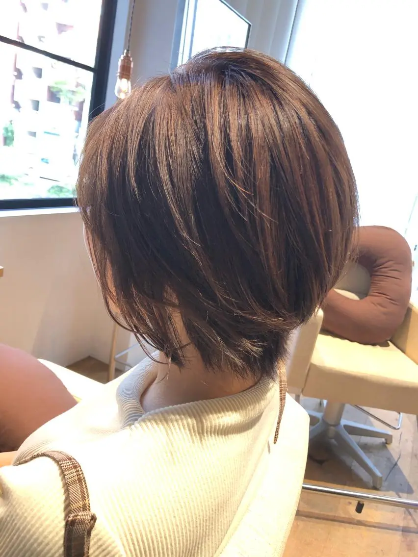 ショート ブリーチ毛矯正.髪質 改善.髪にドラマをのヘアスタイル