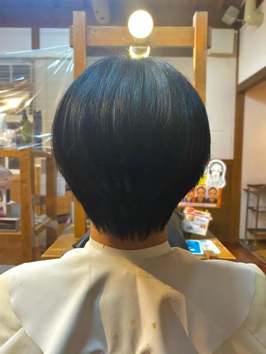 ショート 氷見 早祐香のヘアスタイル