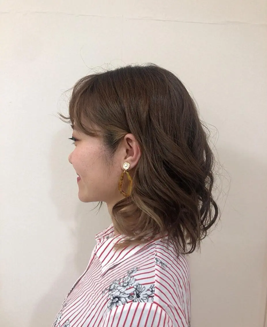 ミディアム 渡辺 リオのヘアスタイル