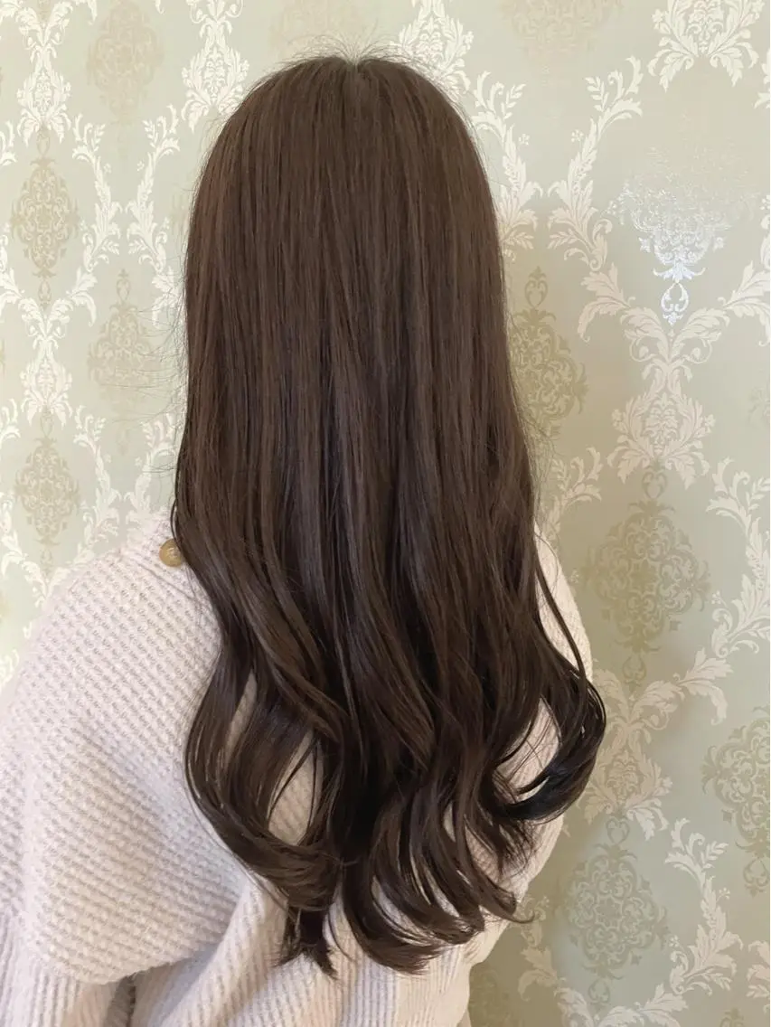ロング カラー ブリーチ ブリーチなしカラー オリーブカラー EARTH中島 秋桜久のヘアスタイル
