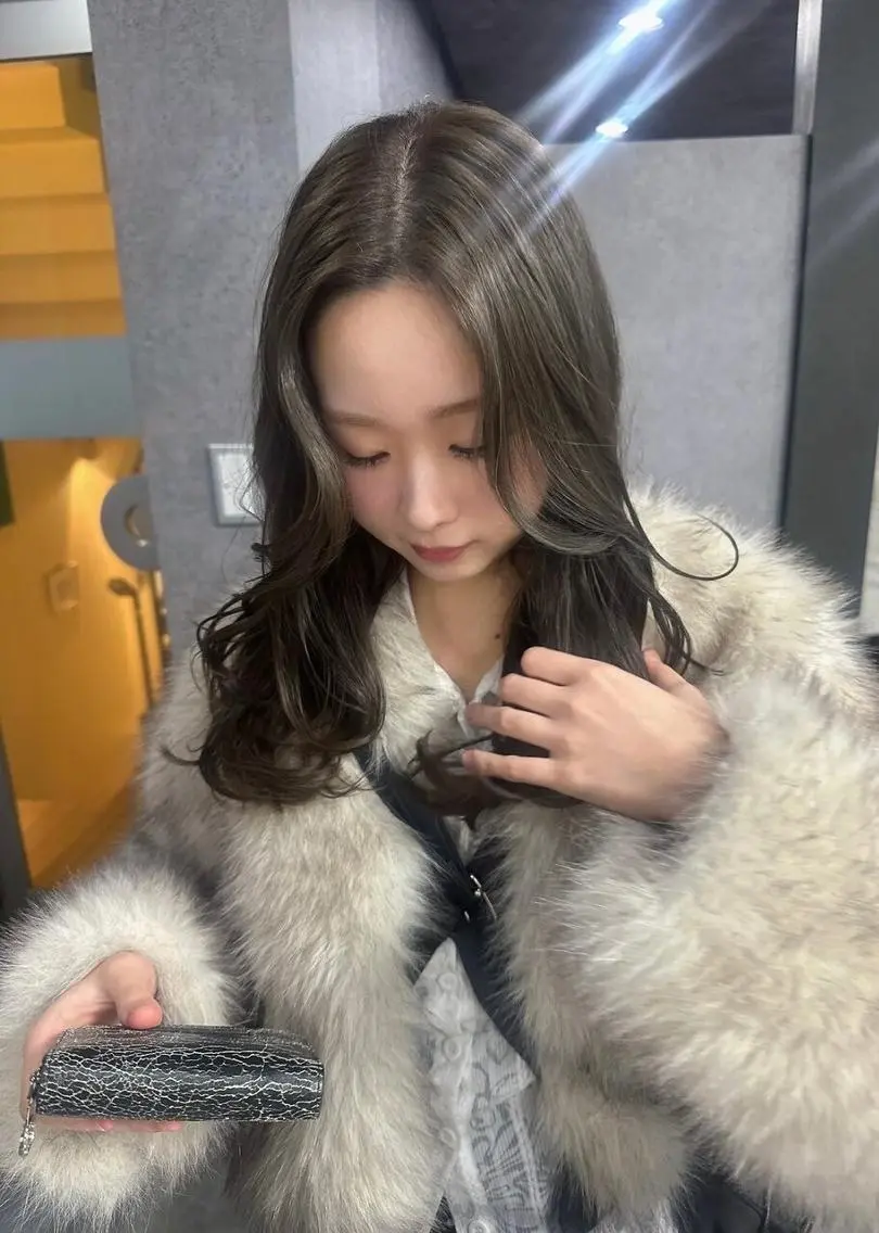 ロング ハイライト 髪質改善 韓国風ヘア レイヤーカット 小顔カット TIGRE for hairのヘアスタイル