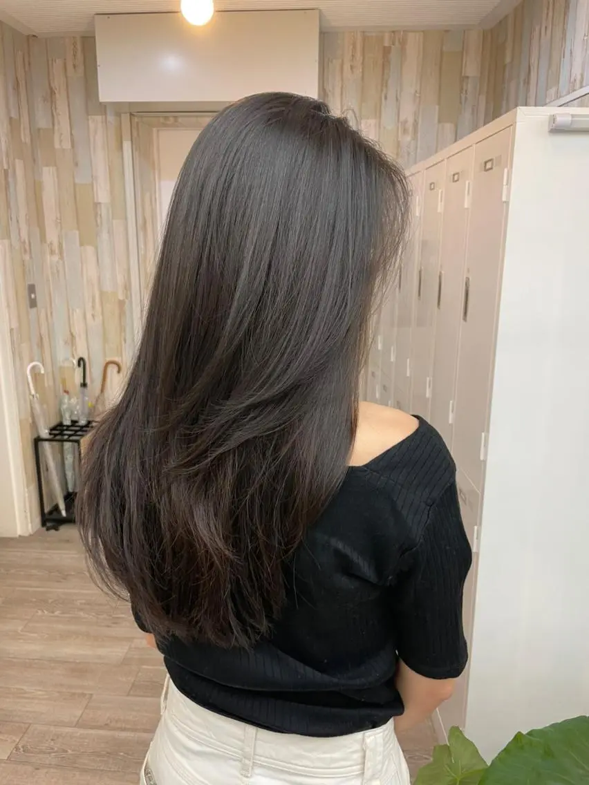 セミロング カラー パーマ ヘアアレンジ アディクシーカラー アッシュ バレイヤージュ ベージュカラー ブリーチ newi grande 横浜店のヘアスタイル