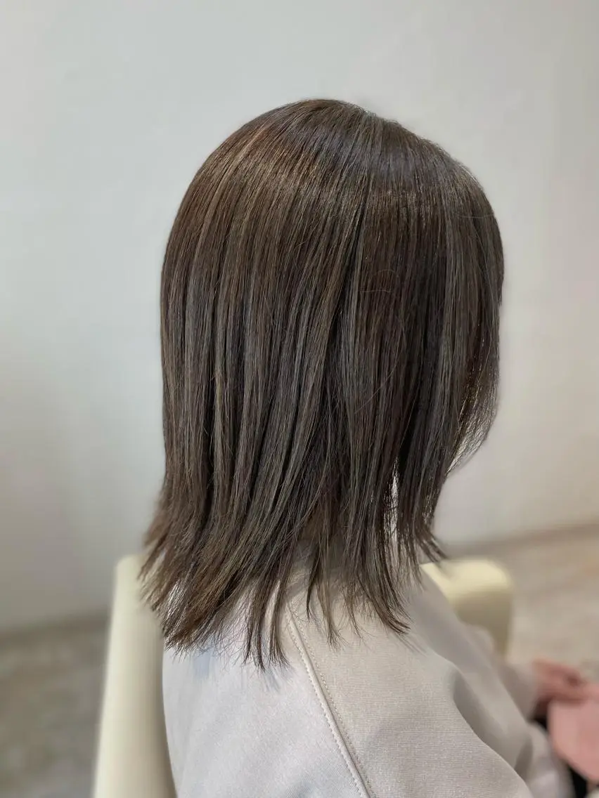 セミロング カラー ブリーチ ケアブリーチ 透明感カラー ダブルカラー イヤリングカラー 酸性ストレート/ブリ ーチなしWカラー河本のヘアスタイル