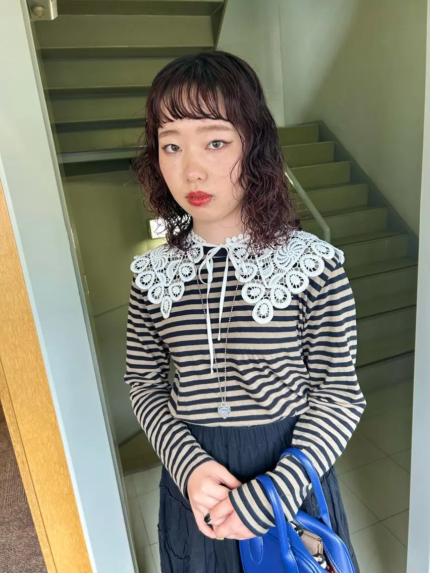 セミロング カラー パーマ ヘアアレンジ セミロングパーマ デザインカラー/ボブ ブリーチカラー/ユリのヘアスタイル