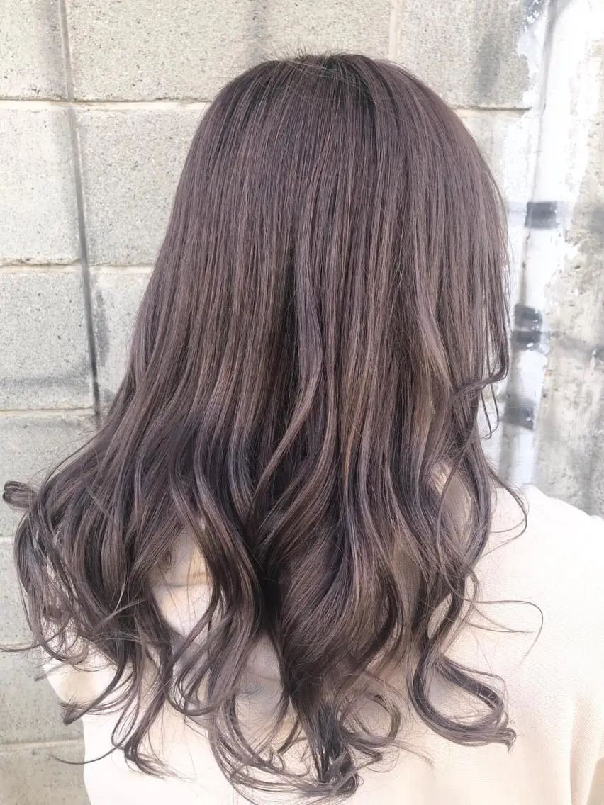 カラー 最高級エクステ /羽エクステ白石宇由のヘアスタイル