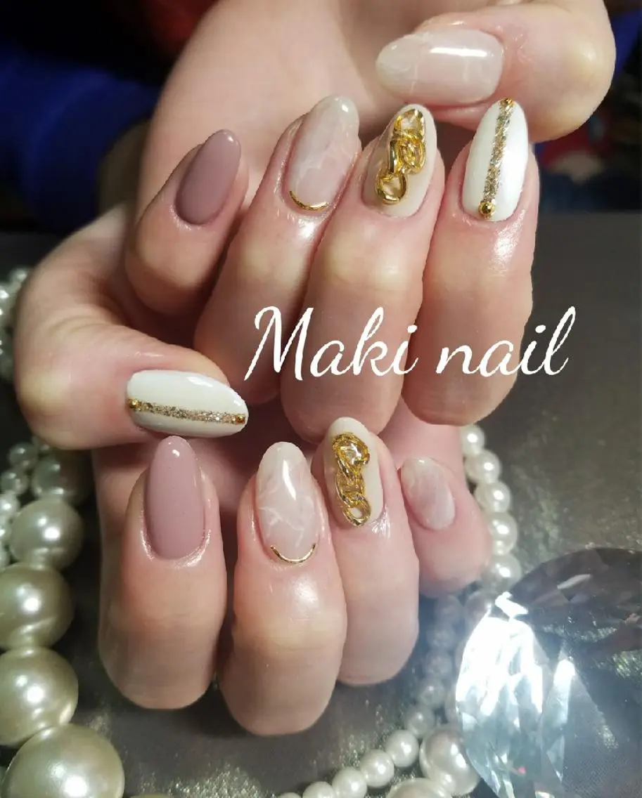 ネイル ショート ジェルネイル ･:*+.✳︎˚✧₊ MAKI NAILのネイルデザイン