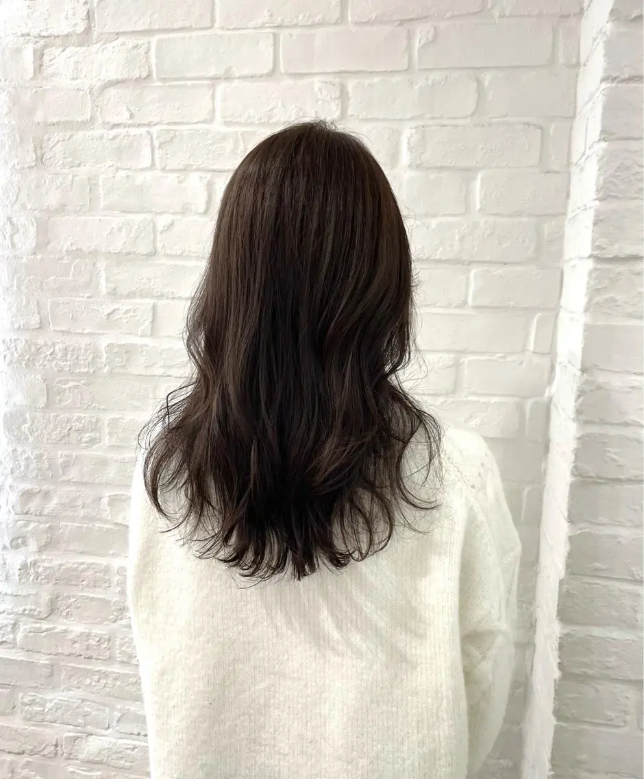 ロング カット ヘアカラー トリートメント 米津 優花のヘアスタイル