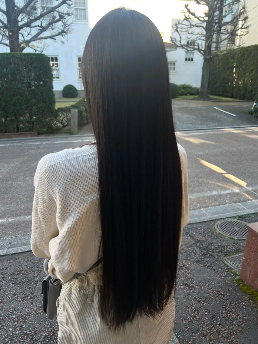 ロング ハイライト特化小澤 奈津美のヘアスタイル