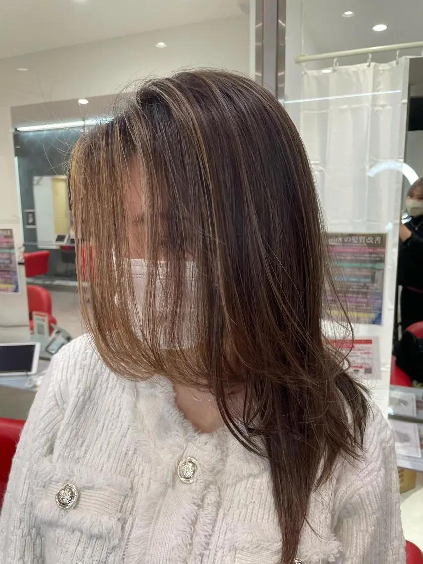 ロング カラー グラデーションカラー ハイライトカラー 3Dハイライト ハイライト Merlyosaka 早川未来のヘアスタイル