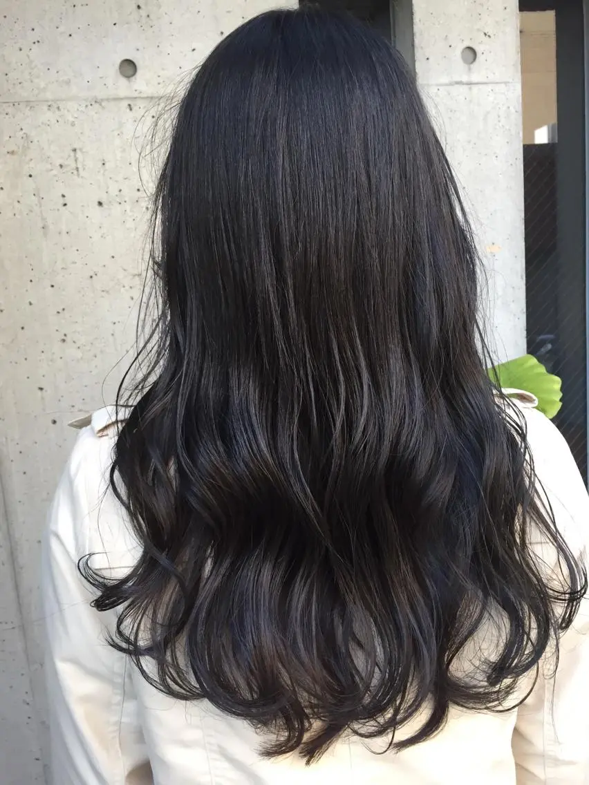 ロング カラー パーマ ヘアアレンジ メンズ キッズ ネイル マツエク・マツパ メンズブリーチ メンズハイライト メンズインナーカラー ブリーチ ブルーカラー 顔まわりレイヤー× 韓国ヘアオタベシンヤのヘアスタイル