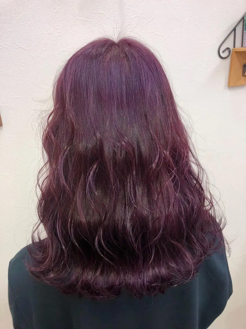 セミロング カラー カシス ピンクカラー MAKO ❤️🔥NEXTのヘアスタイル